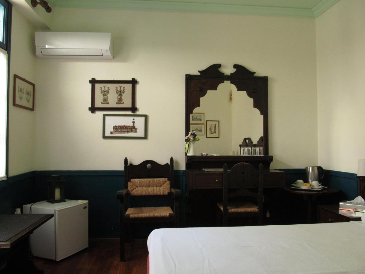 Hotel Aliki Simi Quarto foto