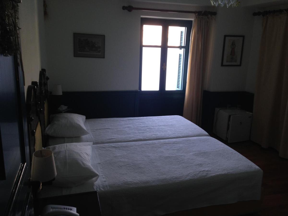 Hotel Aliki Simi Quarto foto